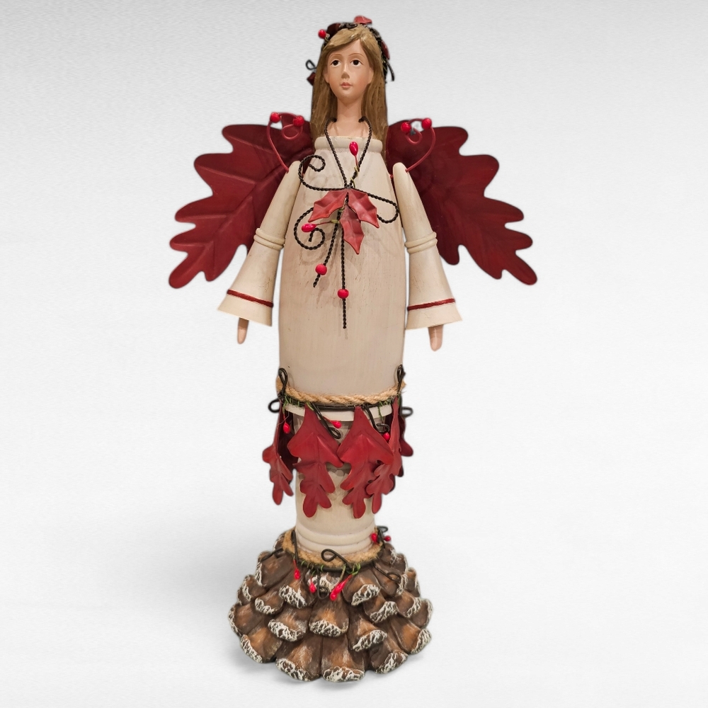 Dept 56 Angel Standing On A Pinecone